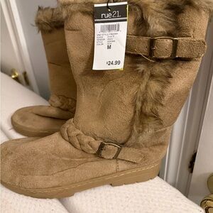 Rue21 Tan Faux Fur Winter Boots Mid Calf NWT Size 7–8